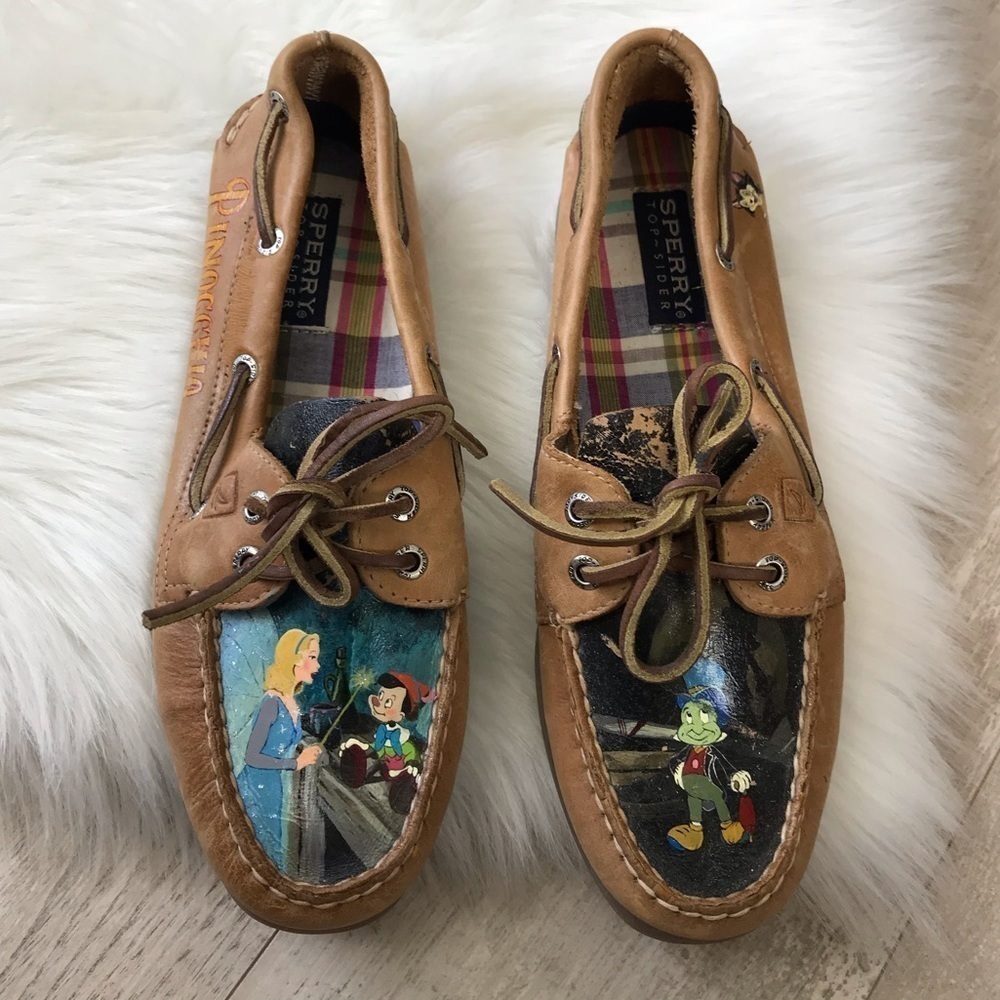 SPERRY Disney Custom Painted Pinocchio Shoes Sz 9